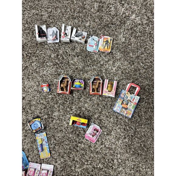 Lot Of Zuru Mini Brands Disney Animator Pantry Star Wars Turtles Grocery Display - Picture 2 of 16